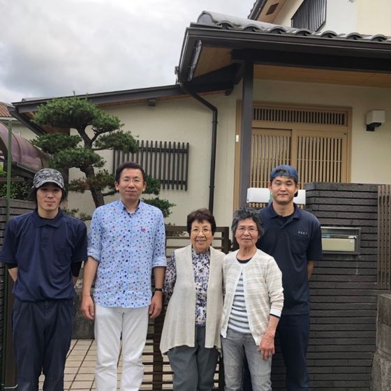ご自宅の前で｜遺品整理をご依頼いただいたお客様と